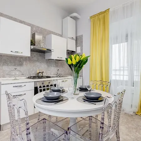 Crystal Trevi Fountain - Romedreamhome Apartman *