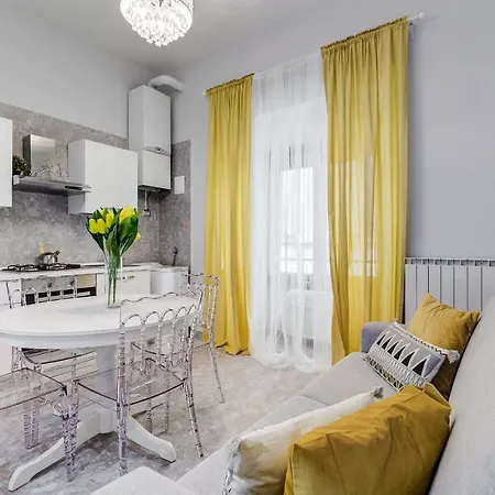 Crystal Trevi Fountain - Romedreamhome *