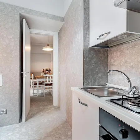 アパート Crystal Trevi Fountain - Romedreamhome ローマ